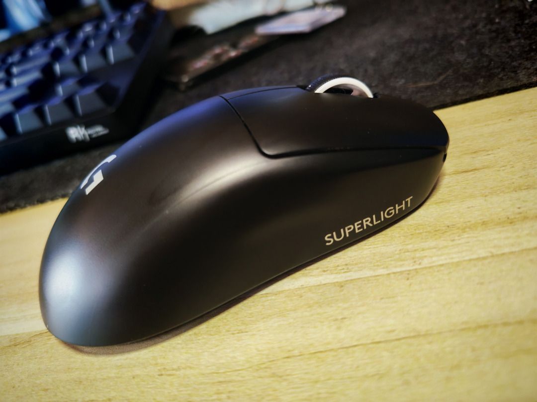 Gaming Wireless Mouse - Logitech Pro X Superlight (Category: Mouse & Mousepads) located in Taytay. Submitted by nider_dc (Listing ID 1431918871, Image 3). Description: Selling for only 3,000.00 Brand New Price: 5,800.00 pesos ✅ Condition is 9.5/10 ang ganda pa as you can see on photos, no visible scratches. never nabagsak. Bagong palit ng slides ✅ ORIGINAL! 100% can be linked on GHUB, 100% Double Moneyback guarantee if fake yung item and nasayang