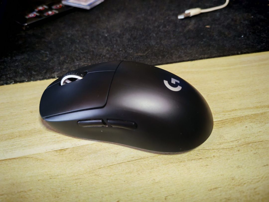 Gaming Wireless Mouse - Logitech Pro X Superlight (Category: Mouse & Mousepads) located in Taytay. Submitted by nider_dc (Listing ID 1431918871, Image 2). Description: Selling for only 3,000.00 Brand New Price: 5,800.00 pesos ✅ Condition is 9.5/10 ang ganda pa as you can see on photos, no visible scratches. never nabagsak. Bagong palit ng slides ✅ ORIGINAL! 100% can be linked on GHUB, 100% Double Moneyback guarantee if fake yung item and nasayang