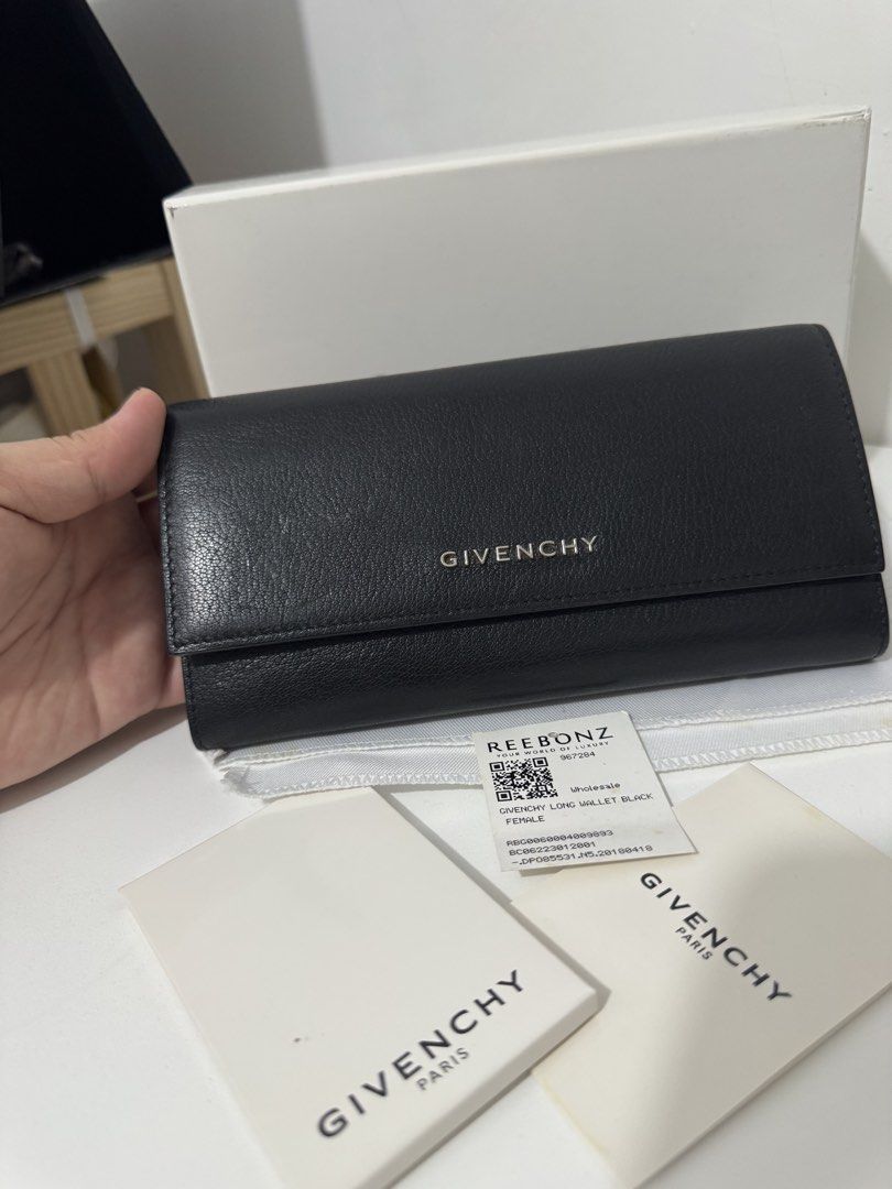 Givenchy long wallet (Category: Luxury Bags & Wallets) located in Bulacan. Submitted by everythinggood26 (Listing ID 1431896484, Image 1). Description: .