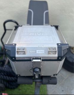 由 bbg76 (刊登 ID 1431973538，圖片 1) 提交，位於 的 (類別：)，說明：。