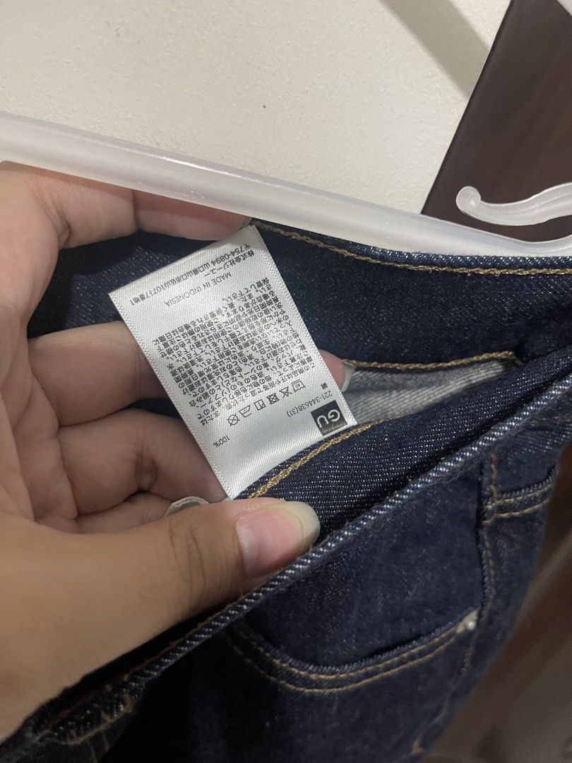 GU Dark denim blue straight leg pants (Category: Jeans) located in Marikina City. Submitted by maivilladeclutter (Listing ID 1431944129, Image 3). Description: - GU dark wash jeans - Button closure - Classic five-pocket design - Made of 100% cotton - Made in Indonesia.