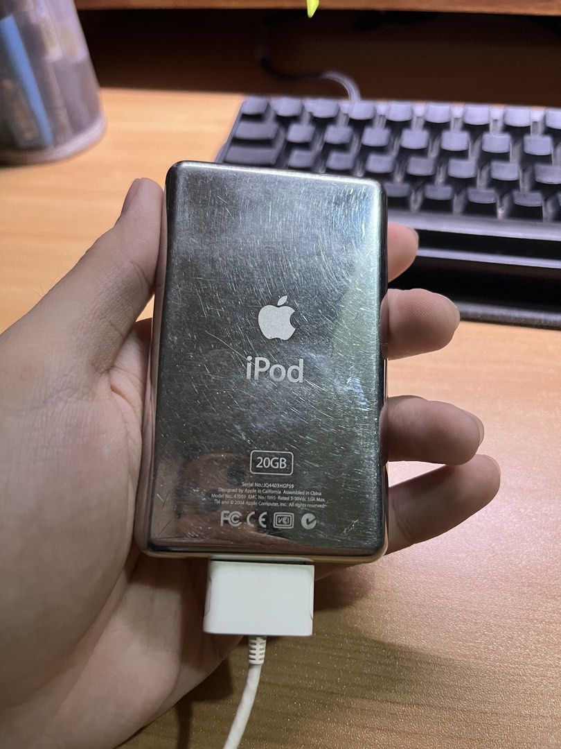 iPod 4th Generation Monochrome (Modded) (Category: Portable Music Players) located in Quezon City. Submitted by phibaler (Listing ID 1431902758, Image 2). Description: iPod 4th Generation Monochrome (Modded) FOR SALE - Price: ₱6500 - Good working condition. Light scratches on the front and back, but everything works perfectly. LCD and battery are all good. - Increased storage to 128gb. 119gb usable, and as you can see it can fit 20k+ songs depend