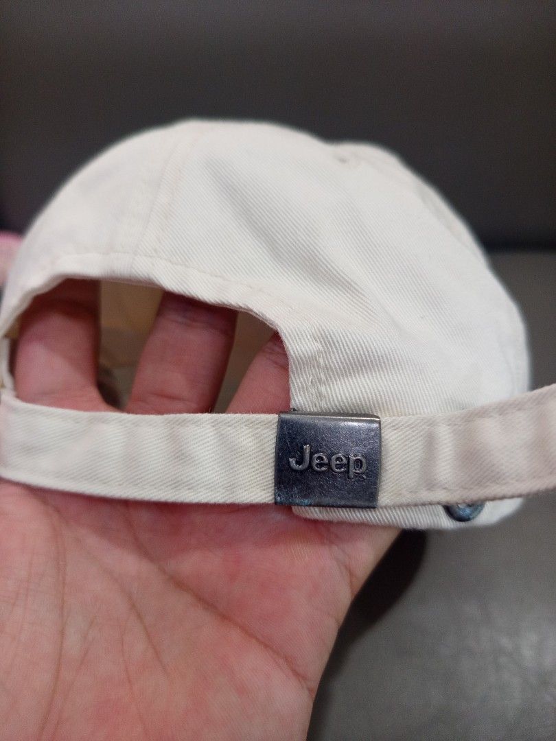 Jeep Cap (Category: Caps & Hats) located in Davao. Submitted by vaness041421 (Listing ID 1431961424, Image 2). Description: - Jeep cap with embroidered logo - Curved brim - Adjustable strap with metal Jeep buckle - Made of light-colored fabric - Authentic Jeep branding.