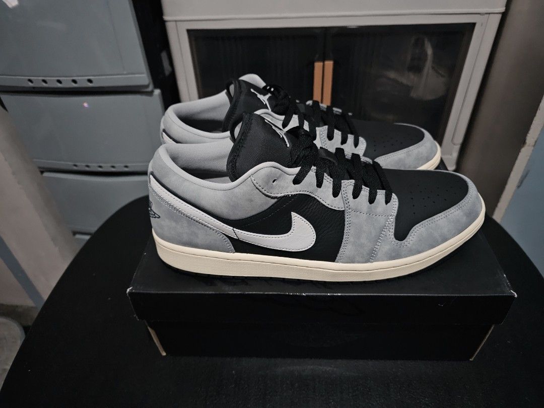 Jordan 1 Low SE Light Smoke Size 13 (Category: Sneakers) located in San Juan City. Submitted by frelite (Listing ID 1431918437, Image 2). Description: .