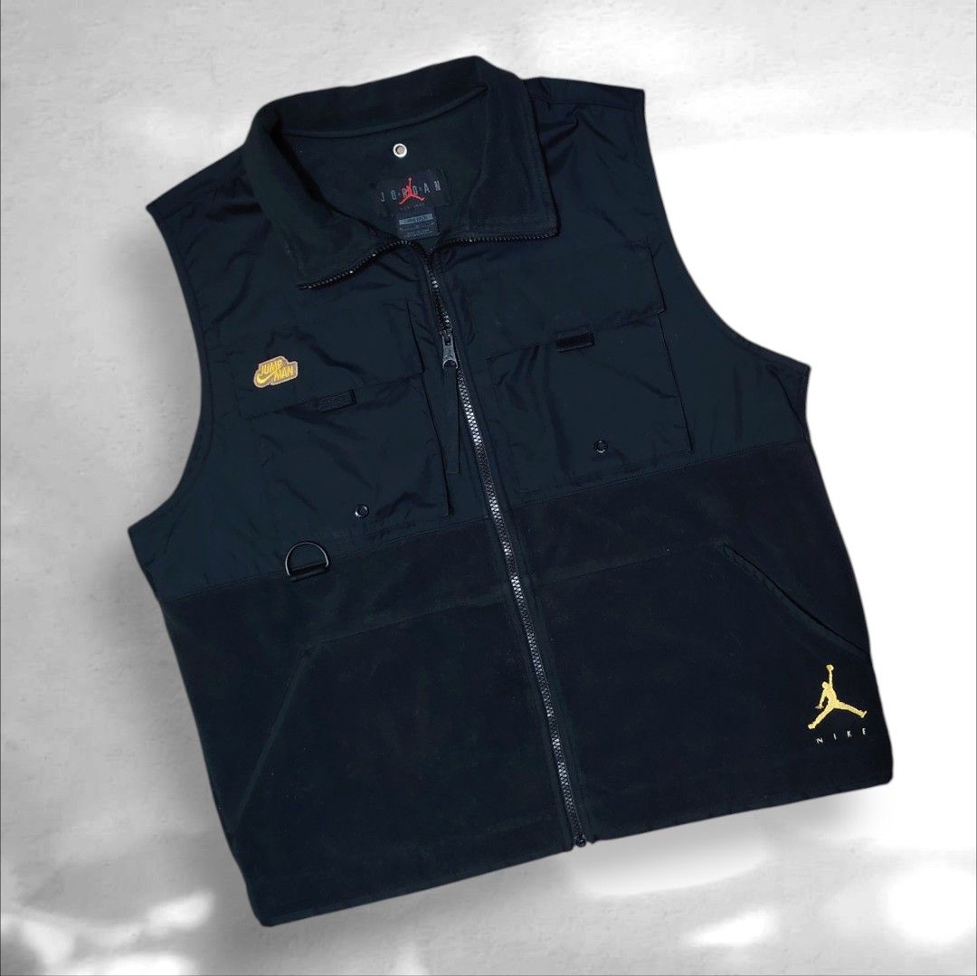 Jordan vest (Category: Coats, Jackets and Outerwear) located in Marikina City. Submitted by kingdrel (Listing ID 1431897720, Image 3). Description: Nike Utility Therma Fit Vest W 23 L 26 VERYGOOD CONDITION NO ISSUE COLORATE 9.5-10.