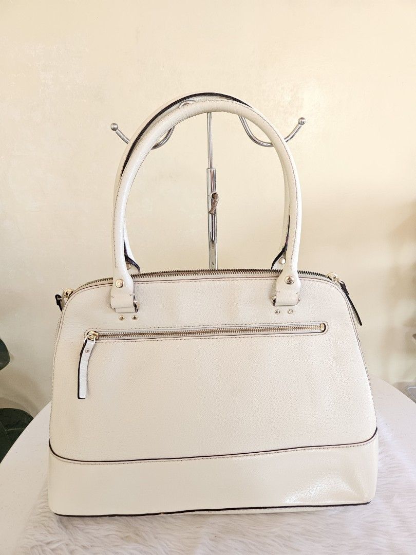 Kate Spade handbag (Category: Luxury Bags & Wallets) located in Batangas. Submitted by iris_26 (Listing ID 1431996471, Image 3). Description: .