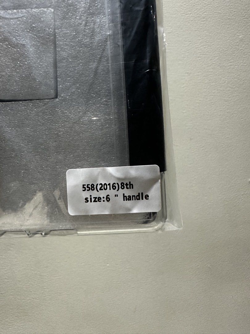 Kindle 8th gen case (Category: E-Readers) located in Mandaluyong City. Submitted by claritylola (Listing ID 1431929042, Image 3). Description: Wrong size naorder sa 🍊 app.