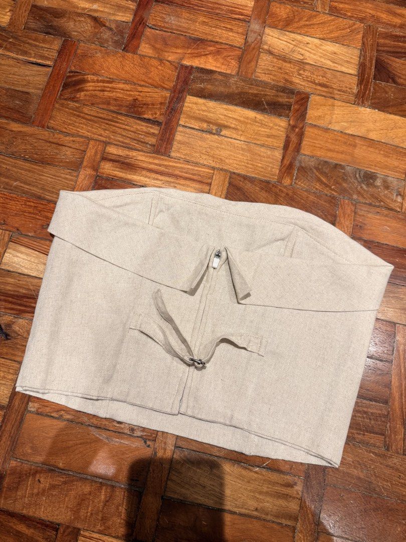 Linen corset top in oat with back adjuster (Category: Sleeveless) located in Quezon City. Submitted by shopstudio (Listing ID 1431797971, Image 2). Description: Cotton linen! Had this customized in aruga studio because they sell this in piña Helping tags: araw the line , carino , editors market , zara , mango.