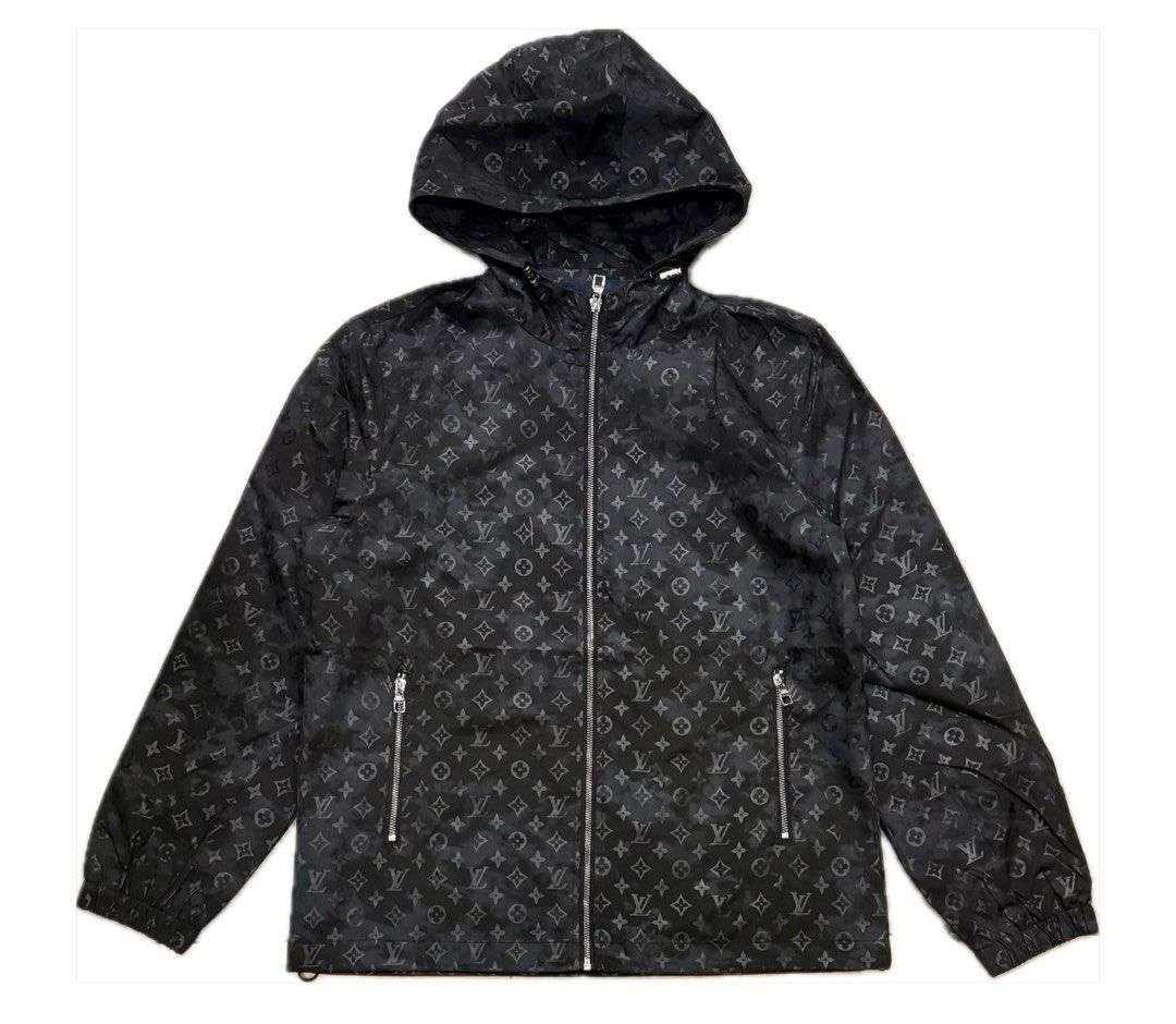 LOUIS VUITTON JACKET (Category: Luxury Apparel) located in Baguio. Submitted by lairdegawd_06 (Listing ID 1431955254, Image 1). Description: Dimensions: 22x27 Condition: excellent Color Rate: 10 Check photos for more details.