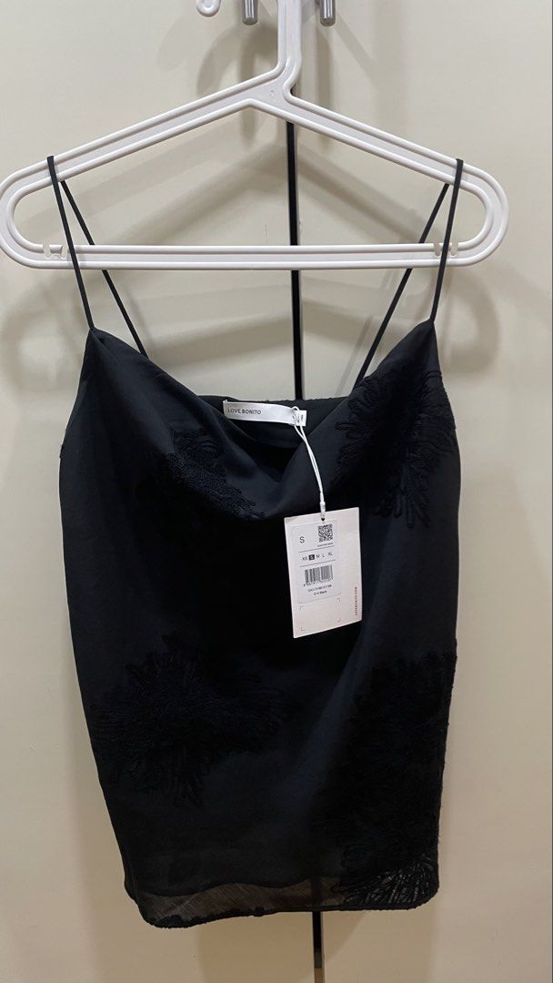 Love Bonito Embroidered Camisole Top (Category: Sleeveless) located in Marikina City. Submitted by mukabun (Listing ID 1431799314, Image 2). Description: Brand new with tags Rfs: decluttering.