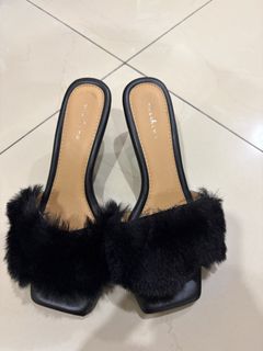 (Category: ) located in . Submitted by preloved_hilary (Listing ID 1431802253, Image 1). Description: .