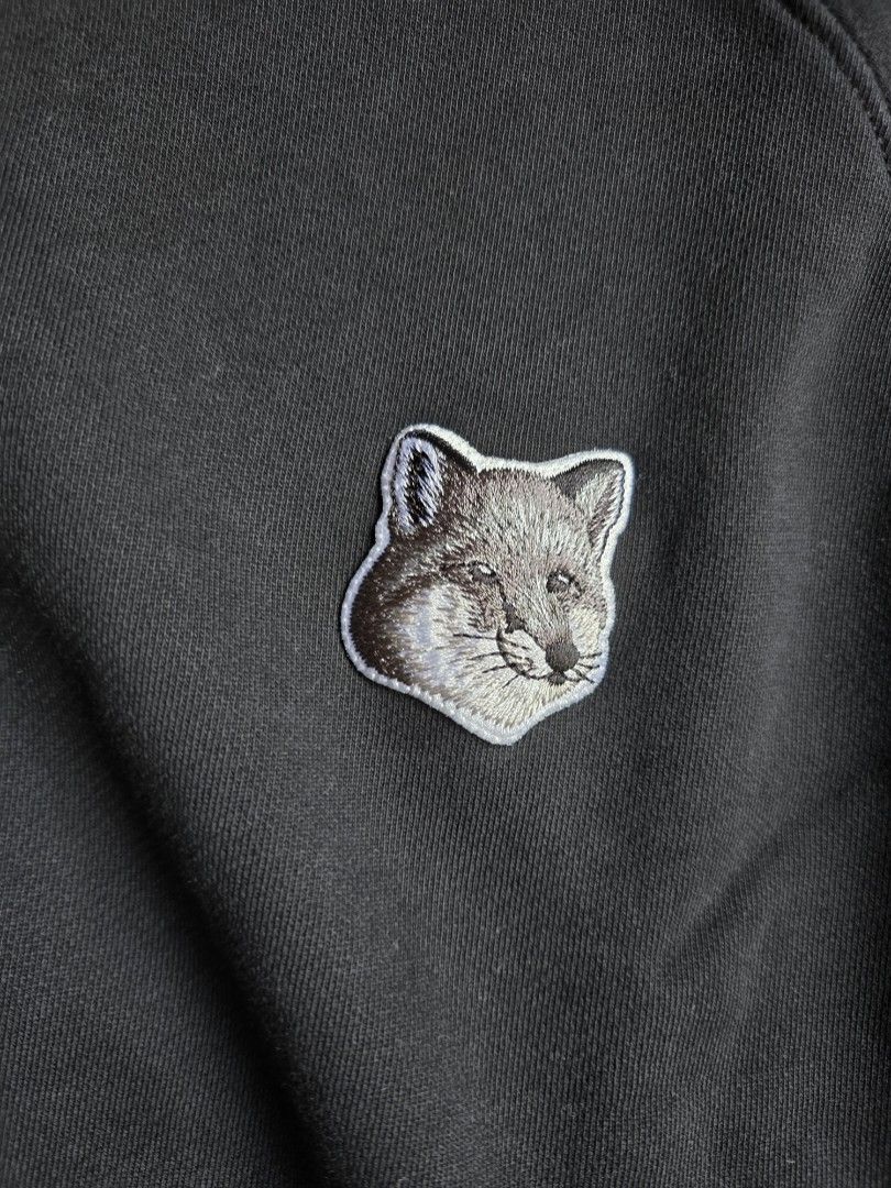 Maison Kitsune X SSENSE Exclusive Fox Head Sweatshirt (Category: Coats, Jackets and Outerwear) located in Caloocan City. Submitted by pinksushiswift (Listing ID 1431803958, Image 2). Description: - Authentic Maison Kitsune sweatshirt - Used twice! - Size: XS - Features the iconic fox head patch - Bought from SSENSE for 190 USD - RFS: Decluttering MOP: GCash.