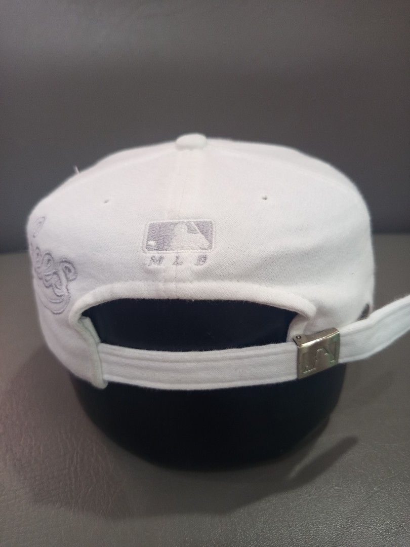MLB New York Yankees Cap (Category: Caps & Hats) located in Davao. Submitted by vaness041421 (Listing ID 1431961457, Image 3). Description: - Official New York Yankees cap. - Features the iconic Yankees logo. - "Yankees" wordmark on the side. - Adjustable strap for a comfortable fit. - MLB logo buckle. - Includes MLB and Major League Baseball tags. - Made of a sturdy, durable material..