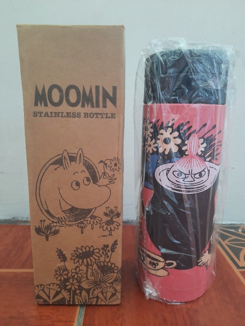Moomin Stainless Steel Bottle (Category: Water Bottles & Tumblers) located in Pateros City. Submitted by vee_1007 (Listing ID 1431848170, Image 3). Description: - Moomin stainless steel bottle from Japan - 350ml capacity - Keeps drinks hot or cold - Comes with original box - Features Moomin characters - Stylish and functional - Great for Moomin fans.