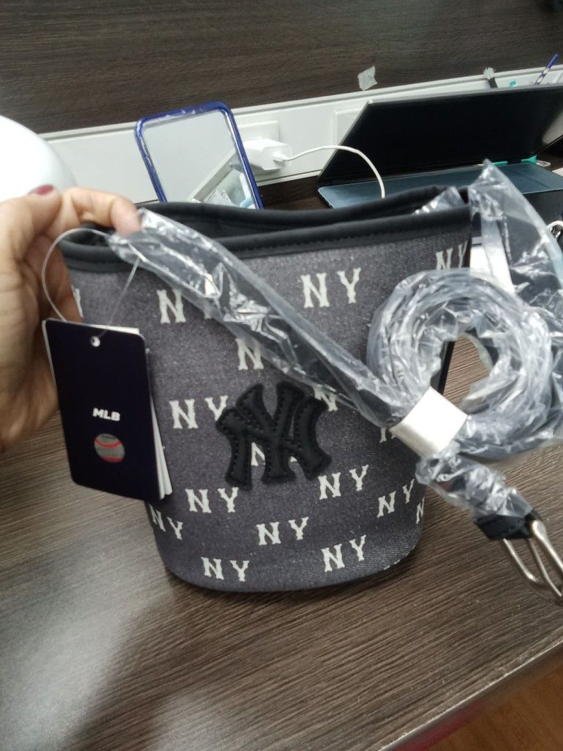 MPO MLB bags (Category: Luxury Bags & Wallets) located in Marikina City. Submitted by everything4less (Listing ID 1431915170, Image 3). Description: Super mura na bags meetup puedeng pagusapan.