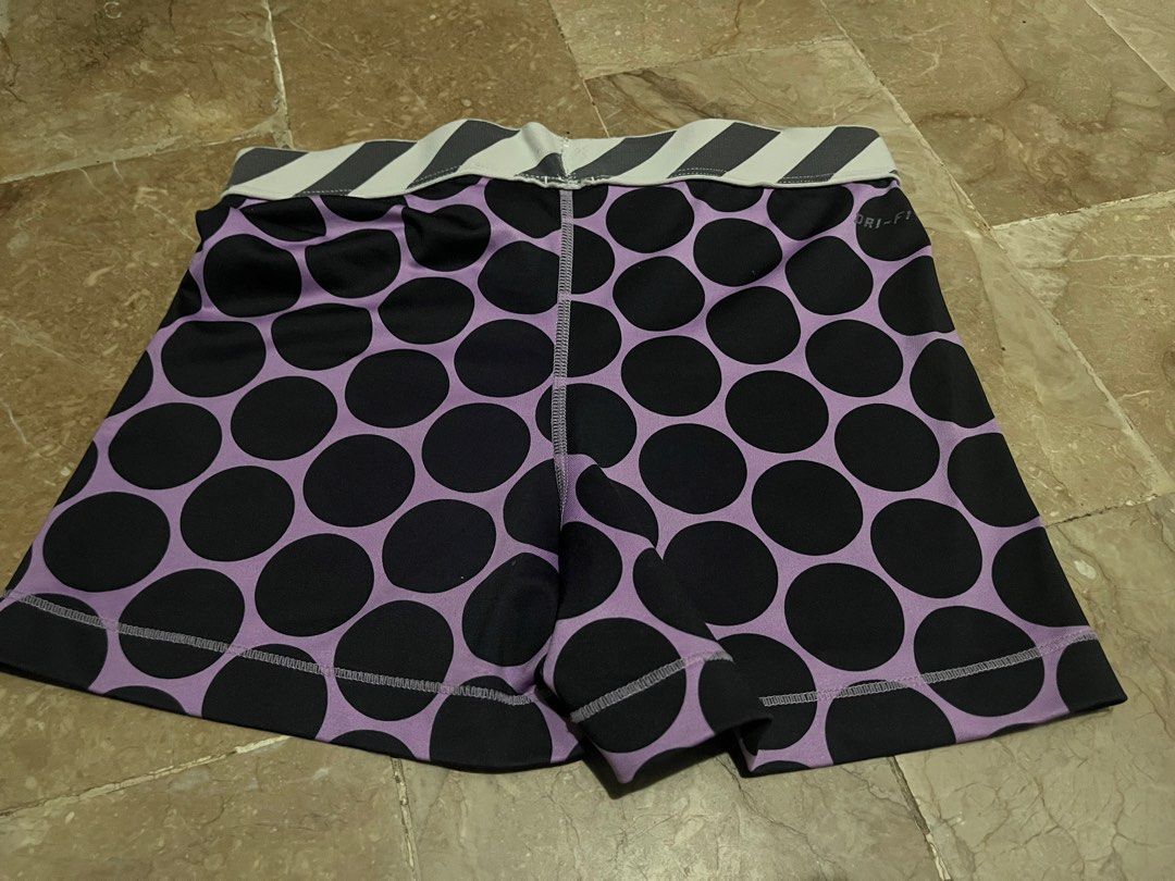Nike Spandex (Category: Shorts) located in San Pedro. Submitted by adicarteu_ (Listing ID 1431924803, Image 2). Description: Nike Spandex for Volleyball, Sports, etc. Issue: Cracked print (not super visible) and faded ‘Drifit’ print at the back (both visible in the photos Seldomly used MOD: J&T Express, LBC Express MOP: GCash, MariBank, GoTyme.