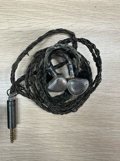（分類：）位於 。 由 kemonodono 提交（商品編號 1431809464，圖片 1）。簡介： 。