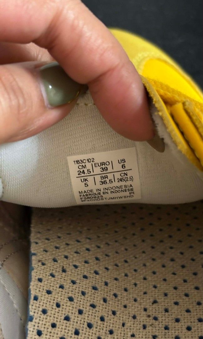 Onitsuka Tiger Mexico 66 Yellow Sneakers (Category: Sneakers) located in Taguig. Submitted by prelovedbychasantos21 (Listing ID 1427551007, Image 3). Description: Bought in Japan 24.5CM FREE shipping within Taguig to Makati area RFS: Too big for me, need ko pala mag size down :( Note: No box po, paper bag lng. Iniwan yung box sa Japan..