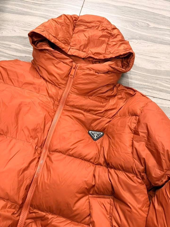 PRADA PUFFER JACKET (Category: Luxury Apparel) located in Baguio. Submitted by lairdegawd_06 (Listing ID 1431954808, Image 2). Description: Dimensions: 26x28 Condition: excellent Color Rate: 10 Check photos for more details.