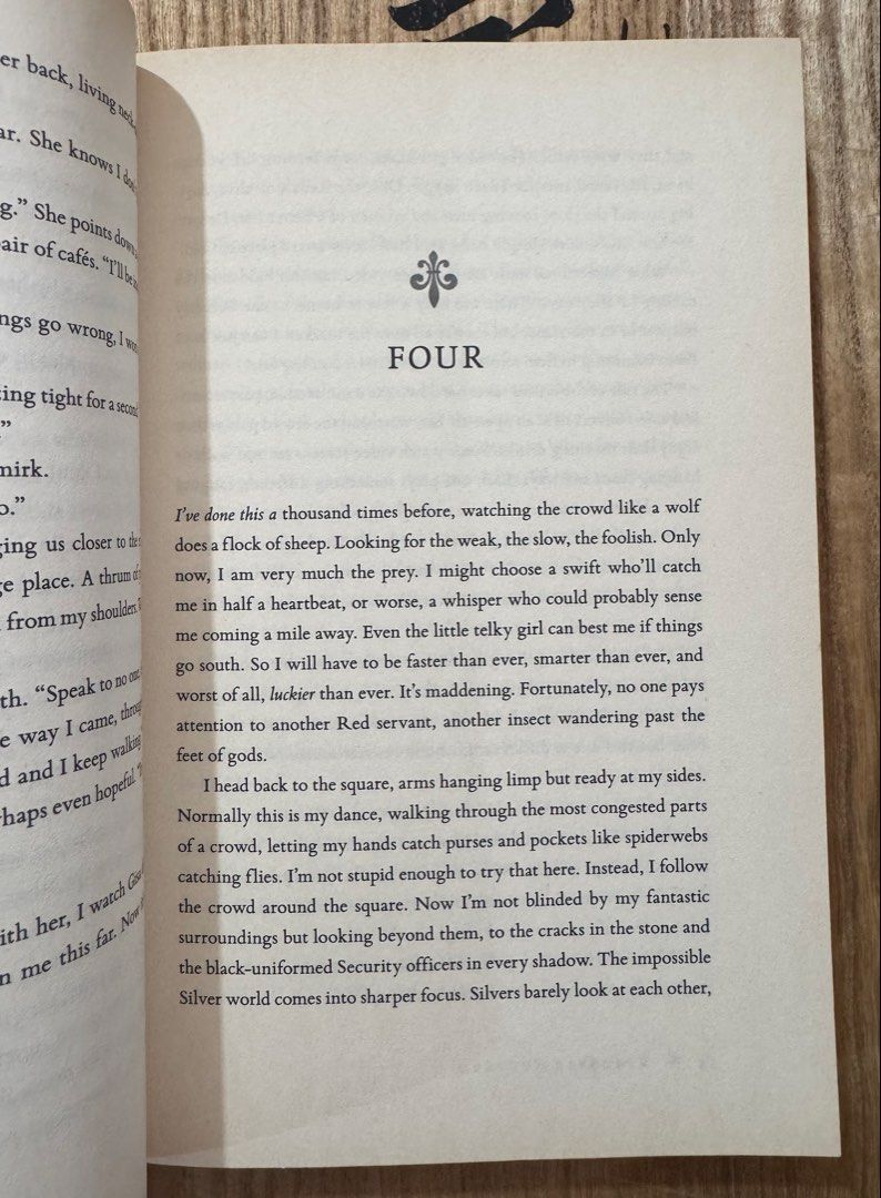 Red Queen - Victoria Aveyard (Category: Storybooks) located in San Pedro. Submitted by pageturner19 (Listing ID 1431956966, Image 3). Description: .