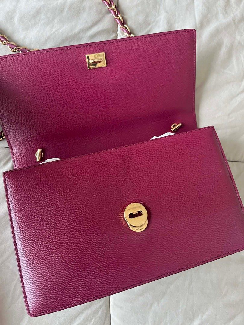 Salvatore Ferragamo Sofia (Category: Luxury Bags & Wallets) located in Pasig City. Submitted by cjdlcmp (Listing ID 1431806309, Image 2). Description: Salvatore Ferragamo Sofia Bag (no more dustbag) but will provide LV dustbag when delivered..