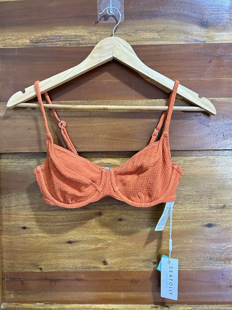 Seafolly Rust Swimwear Top (Category: Bikinis & Swimsuits) located in Pasig City. Submitted by gaileyyy (Listing ID 1431871820, Image 1). Description: Best fit 34B Bust size No pads, with underwire. Thick enough naman no need na ng pads. Adjustable straps No issues/flaws Pick up Grab/Lalamove (Brgy. Sagad, Pasig) Payment via BPI or Gcash.