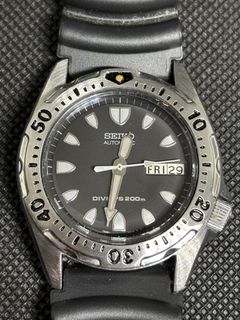 (Category: ) located in . Submitted by zkvintagewatches0731 (Listing ID 1431942974, Image 1). Description: .