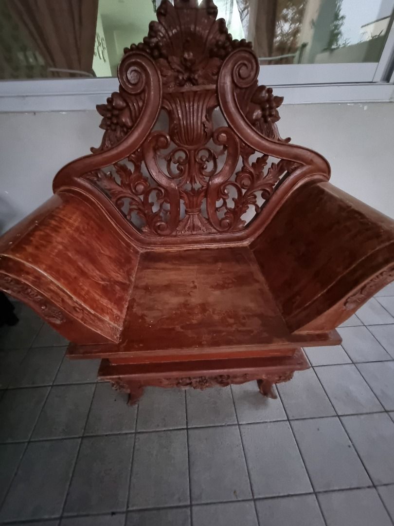 SOLID Cleopatra Sofa Sala Set Narra (Category: Sofas) located in Pasig City. Submitted by amiel.rivera (Listing ID 1431888665, Image 3). Description: Solid Narra Cleopatra Sala Set. Price P55,000 negotiable. 1pc. 4 Seater 4pcs. Single Seater 1pc. Center Table 2pcs. Side Table RFS. need funds.