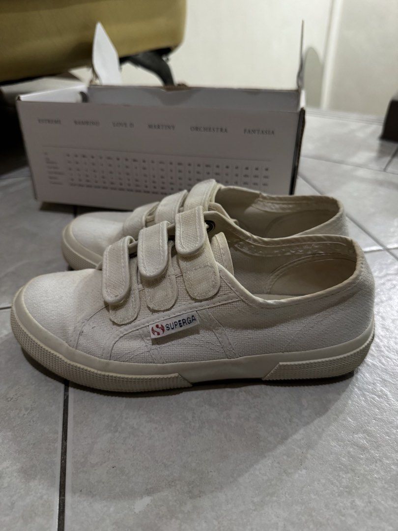 Superga 2750 White Velcro Sneakers (Category: Sneakers) located in Quezon City. Submitted by ekacloset (Listing ID 1431947111, Image 3). Description: - Color: White - Closure: Velcro strap - Size: EU 37 / US Women's 6.5 / UK 4 - Made in Vietnam - Includes original box.