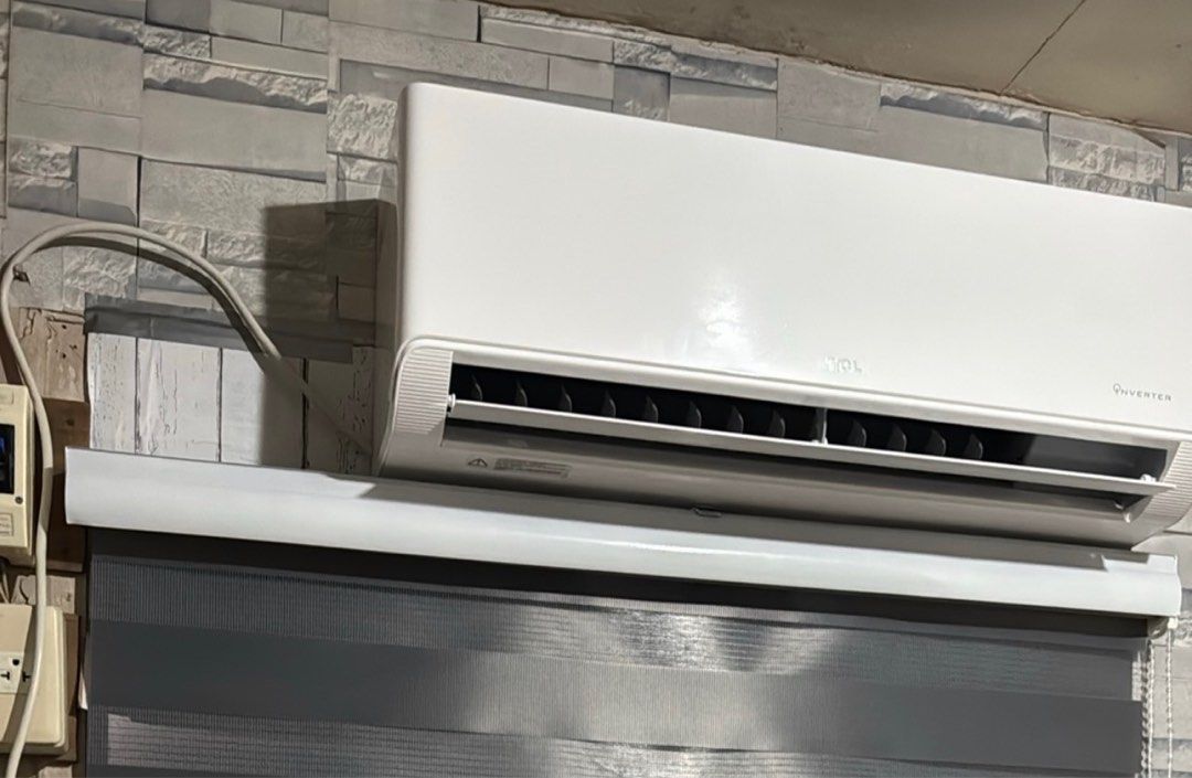 TCL Inverter Air Conditioner (Category: Air Conditioning and Heating) located in Taguig. Submitted by grayanna (Listing ID 1431916843, Image 2). Description: - 1.0hp TCL Inverter air conditioner with box, remote - last year lang nabili di masyado ginagamit cost cutting ng bills -kayo napo bhla mag dismantle nung outdoor unit location: kingsroad residences taguig .