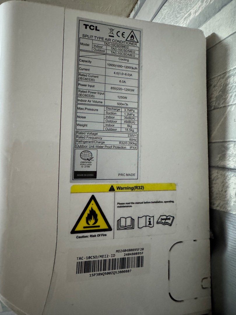 TCL Inverter Air Conditioner (Category: Air Conditioning and Heating) located in Taguig. Submitted by grayanna (Listing ID 1431916843, Image 3). Description: - 1.0hp TCL Inverter air conditioner with box, remote - last year lang nabili di masyado ginagamit cost cutting ng bills -kayo napo bhla mag dismantle nung outdoor unit location: kingsroad residences taguig .