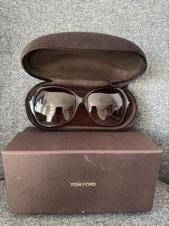 (Category: ) located in . Submitted by authenticwardrobepieces (Listing ID 1431799959, Image 1). Description: .