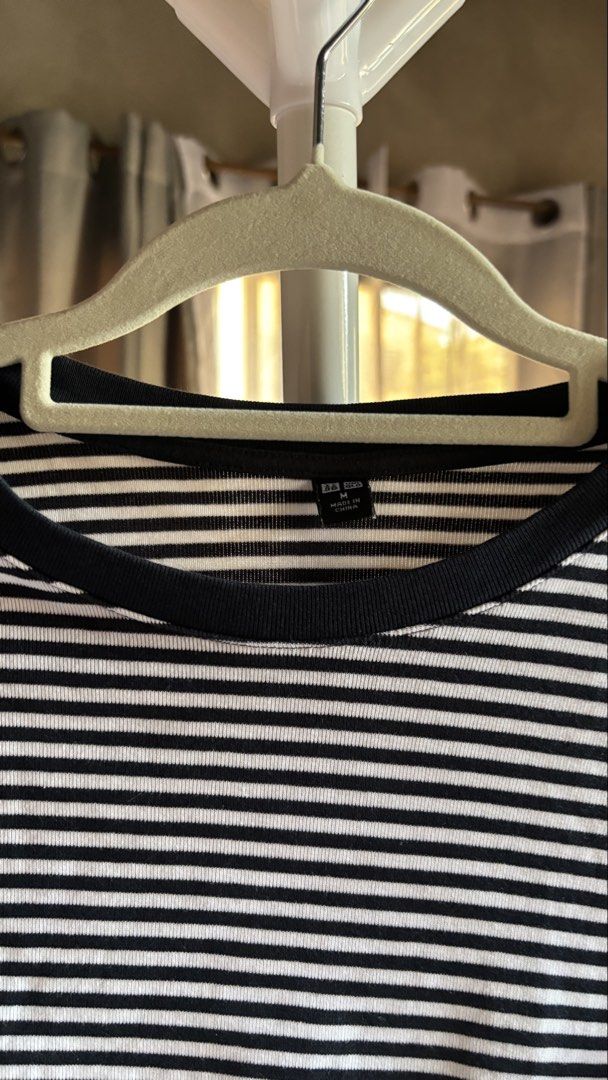 Uniqlo Striped Shirt (Category: Shirts) located in Taguig. Submitted by bncxx (Listing ID 1431923254, Image 2). Description: - Size: Medium - Semi crop top - Max of 5 times wear only (its still in good condition) - RFS: Not fit on me anymore .