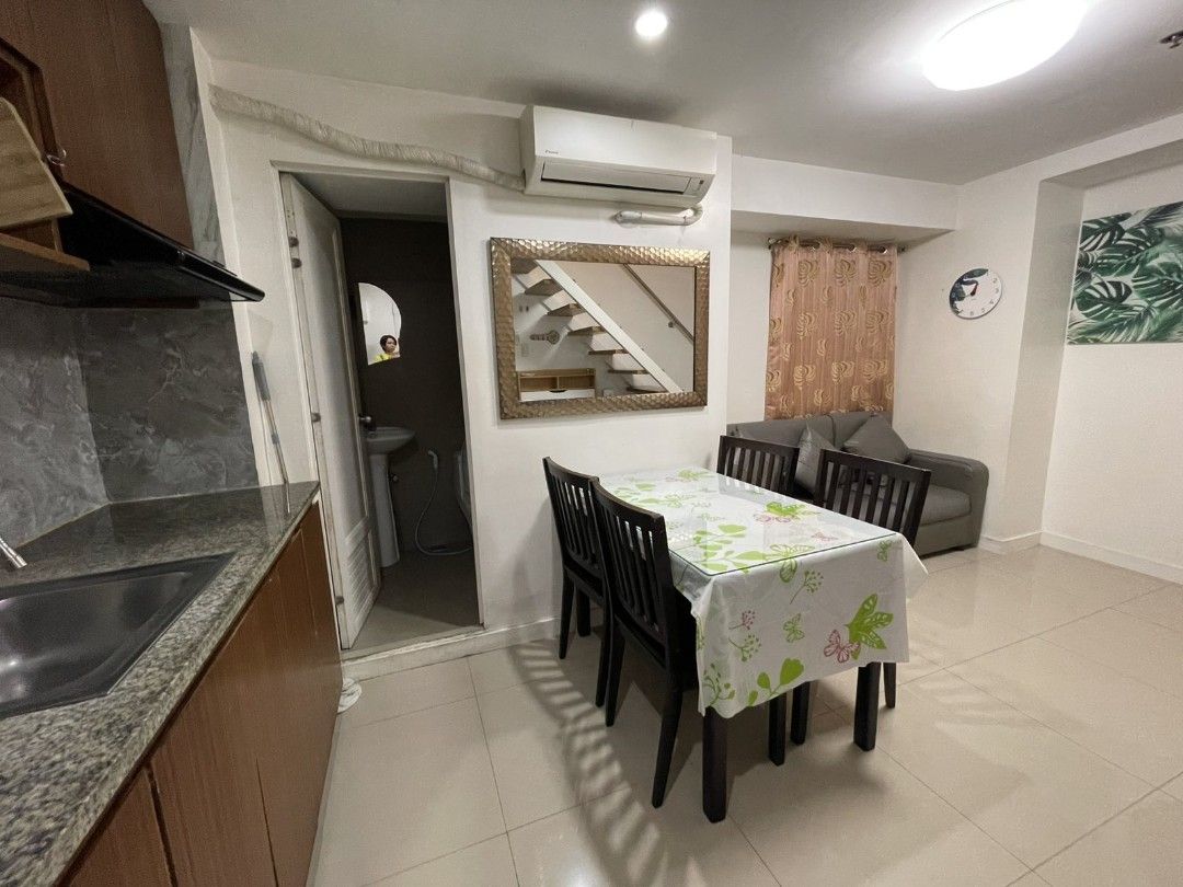 VICTORIA TOWERS QC (Category: Apartments & Condos) located in Manila. Submitted by wtc143 (Listing ID 1431998418, Image 1). Description: CONDO UNIT for RENT Location: Victoria Towers Condominium Mother Ignacia St. QC 2 bedrooms semi- furnished unit with washing machine. 📌 Accessible to various public transporations 📌 Near to Capitol Medical Center and other hospitals and schools 📌 Starbucks, BDO, Medical City, Robinson's Supermarket in the sam