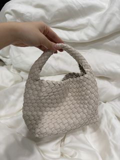 (Category: ) located in . Submitted by mywardrobe1111 (Listing ID 1431851963, Image 1). Description: .