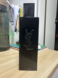 （分類：）位於 。 由 cosmicpenguin_be2a71 提交（商品編號 1431878180，圖片 1）。簡介： 。