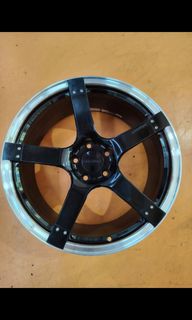 (Category: ) located in . Submitted by ls.tyres (Listing ID 1432000725, Image 1). Description: .