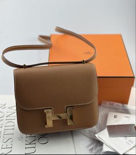 （分類：）位於 。 由 bellize.luxury 提交（商品編號 1432108462，圖片 1）。簡介： 。