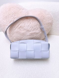 （分類：）位於 。 由 heras.luxury 提交（商品編號 1432153826，圖片 1）。簡介： 。
