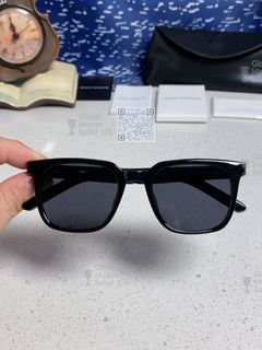 (Category: ) located in . Submitted by fashion.luxe (Listing ID 1432186001, Image 1). Description: .