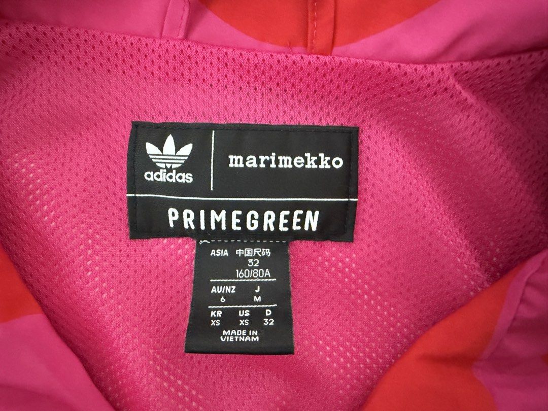 Adidas jacket (Marimekko) (Category: Coats, Jackets and Outerwear) located in Bukit Mertajam. Submitted by ll222 (Listing ID 1432082483, Image 2). Description: Nice jacket, it’ll look great in photos .