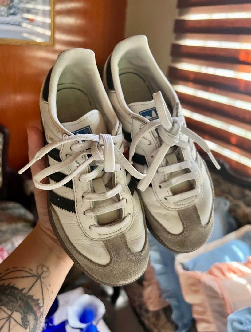Adidas Kids Samba OG US13.5 (Category: Babies & Kids Fashion) located in San Pedro. Submitted by havenspace_ (Listing ID 1432058706, Image 1). Description: Signs of use (No box) Size: US 13.5 / UK13.
