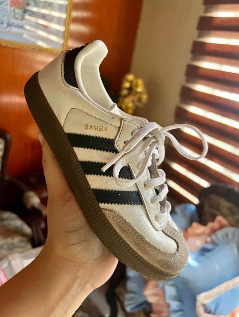Adidas Kids Samba OG US13.5 (Category: Babies & Kids Fashion) located in San Pedro. Submitted by havenspace_ (Listing ID 1432058706, Image 2). Description: Signs of use (No box) Size: US 13.5 / UK13.