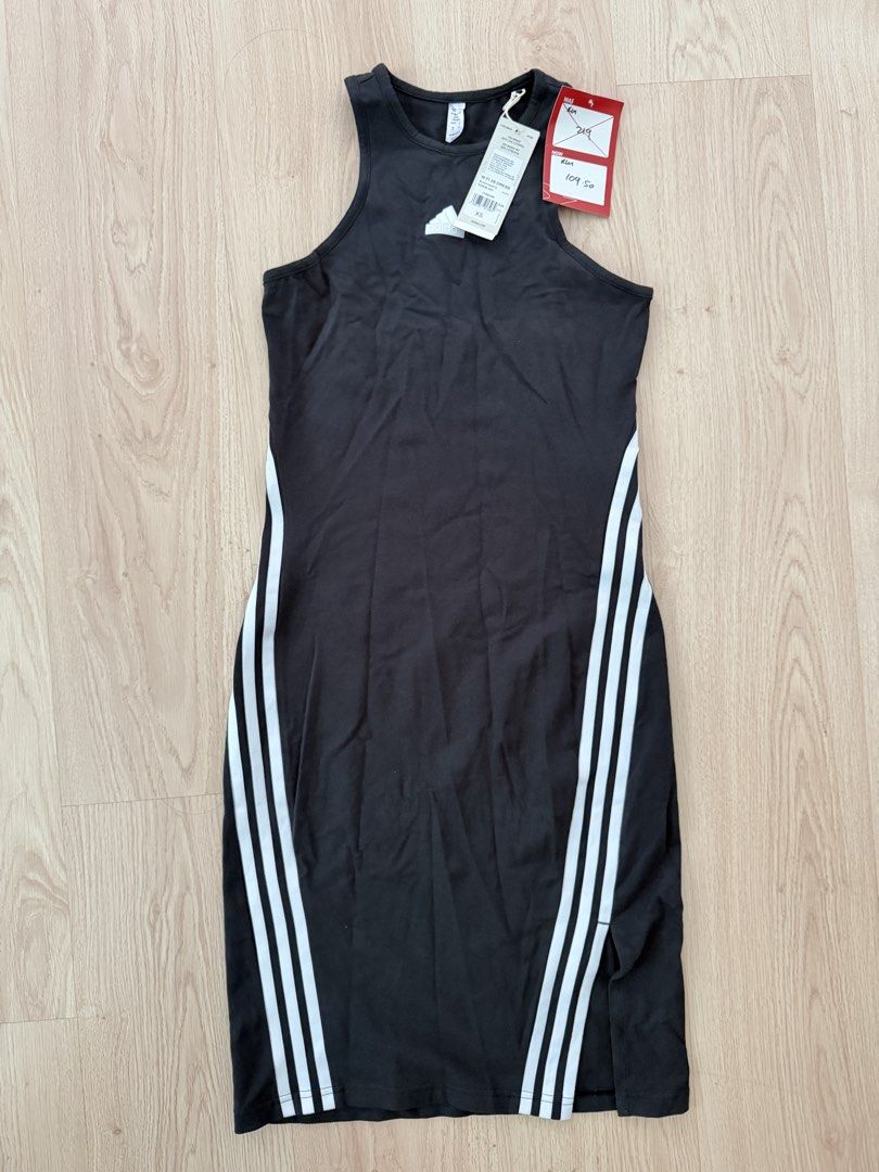 Adidas W FI Dress (Category: Dresses) located in Bukit Mertajam. Submitted by ll222 (Listing ID 1432081764, Image 1). Description: stretchable (M size also can wear).