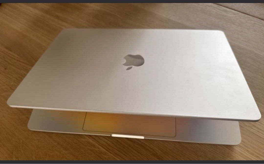 Apple MacBook Air - 512GB (Warranty May 2027), Computers & Tech ...