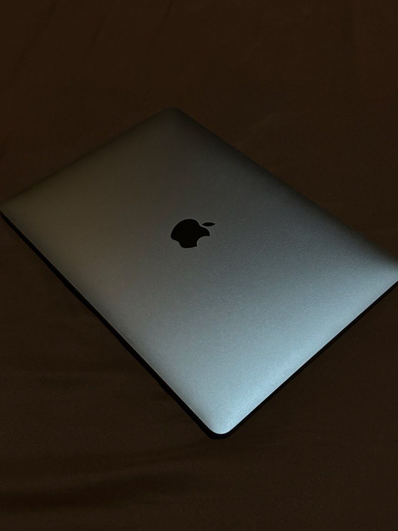 Apple MacBook Pro 13-inch M1 (Category: Laptops & Notebooks) located in Cebu City. Submitted by larloray-08687 (Listing ID 1432161994, Image 2). Description: - Apple MacBook Pro 13-inch with M1 chip - Silver finish - Backlit keyboard - Two Thunderbolt/USB 4 ports - Vibrant screen display - Minor scratches on the bottom - Good working condition.