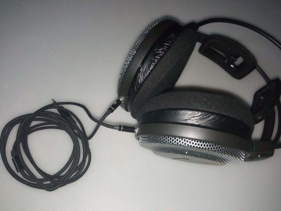 Audio-Technica ATH-AD700X Air Headphones (Category: Headphones & Headsets) located in Cavite. Submitted by portable_audio_trader01 (Listing ID 1432108200, Image 1). Description: - Audio-Technica ATH-AD700X Air headphones - Open-air design with honeycomb grill -modded to 3.5mm dual detachable cable inclusion : 3.5mm to dual mono 3.5mm ofc cable.