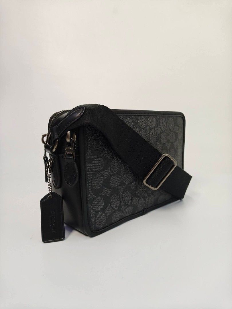 Authentic COACH Charter Crossbody Bag 24 (Category: Camera Bags & Carriers) located in Quezon City. Submitted by hollowwillow (Listing ID 1432194926, Image 2). Description: 💯 authentic and brand new COACH Charter Crossbody Bag 24 ⚠️ STRICTLY PAYMENT FIRST AND WE DO THE BOOKING ⚠️ NO MEET UP, NO PICK UP ⚠️ If in doubt, please buy somewhere else For same day delivery via lalamove For courier, we use Gogo xpress or J&T 📍QC.
