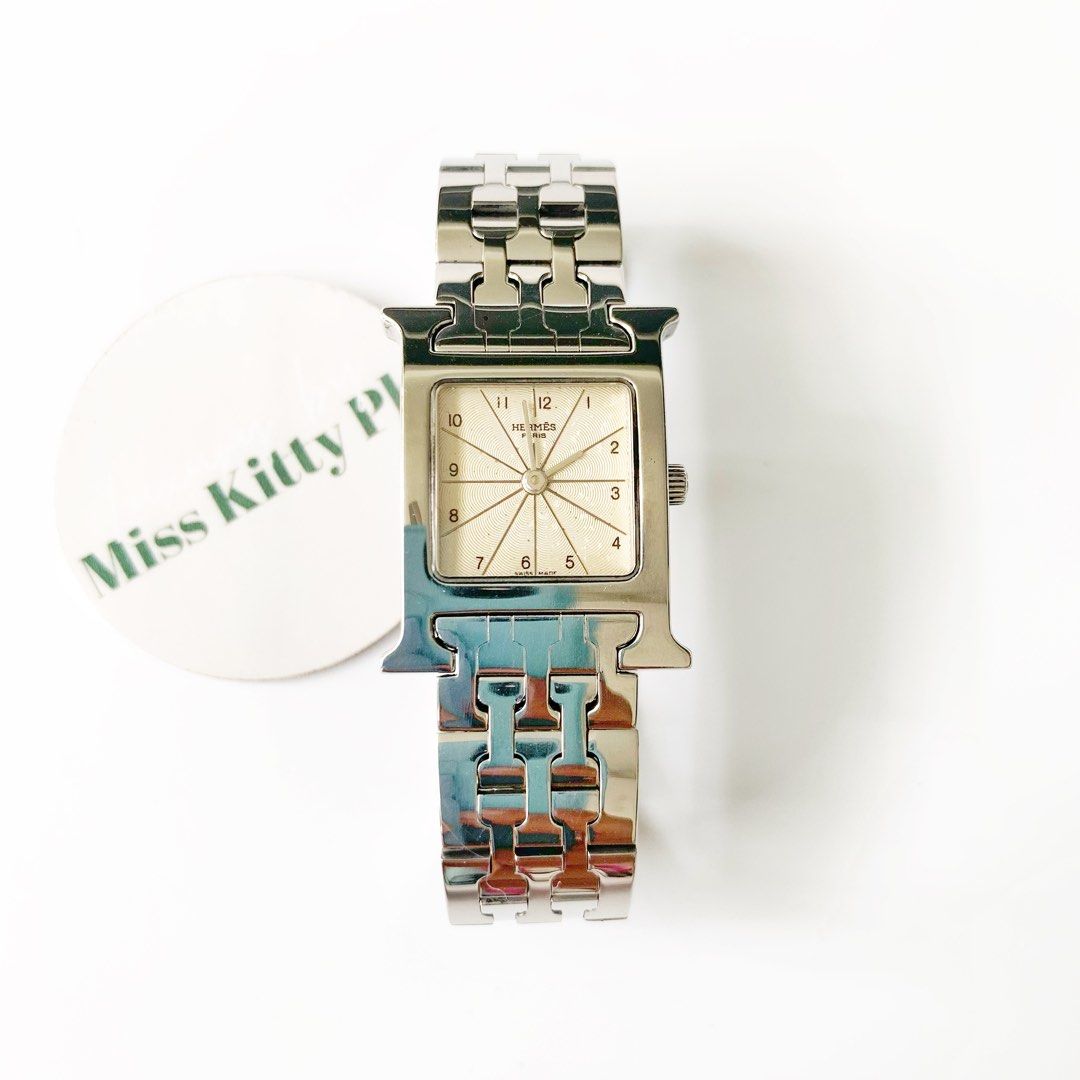 Authentic preloved Hermes H watch 30mm (Category: Luxury Watches) located in San Pablo. Submitted by misskittyph (Listing ID 1432030266, Image 1). Description: PH.E. R M E S H.eure H PM 30mm watch ▪️49k . quartz movement Stainless steel dial 8/10 bracelet 9.5/10 15cm wrist size Layaway options available 💯Guaranteed authentic or your money back .