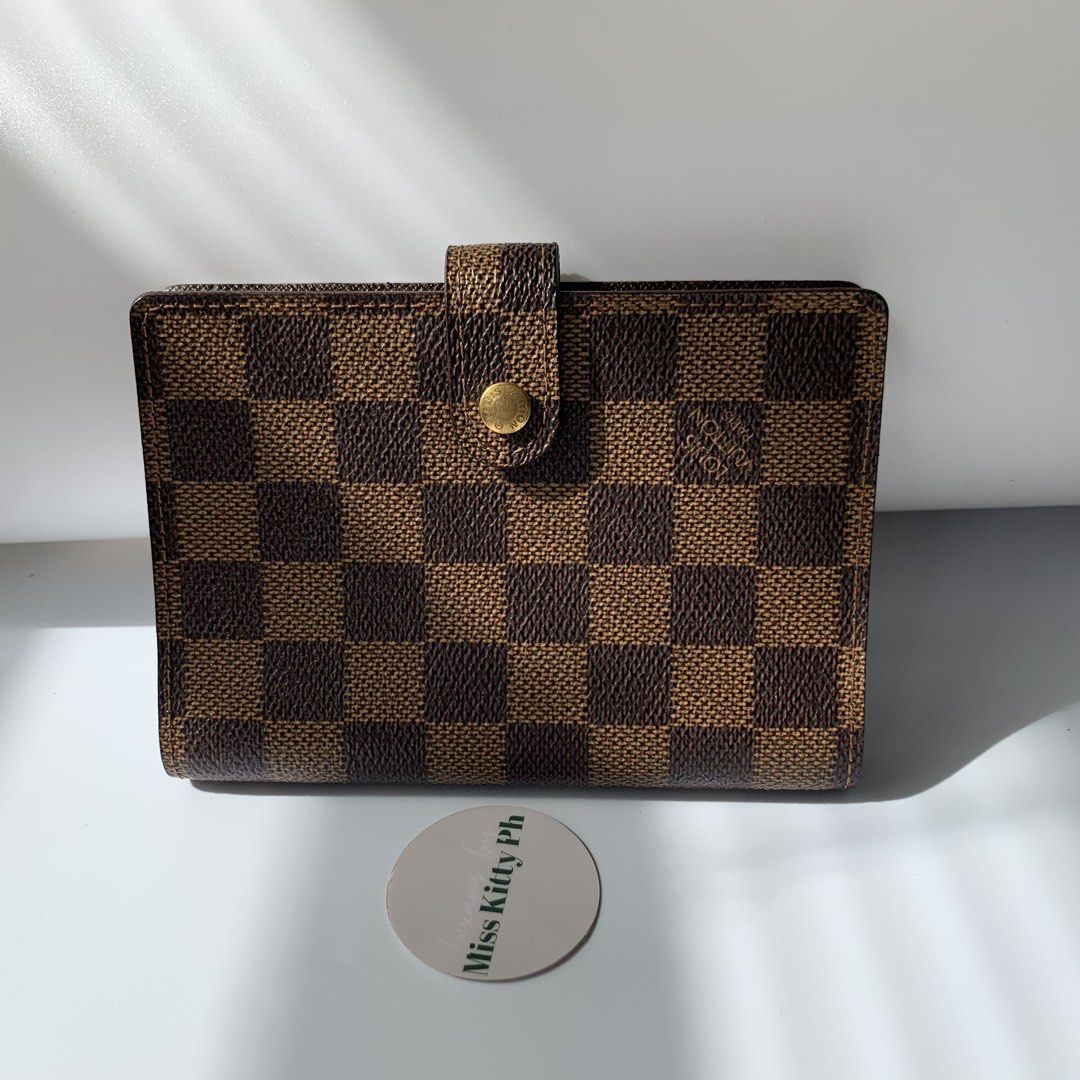 Authentic preowned LV Agenda PM Organizer Damier ebene (Category: Luxury Bags & Wallets) located in San Pablo. Submitted by misskittyph (Listing ID 1432026649, Image 1). Description: L O U I S V U I T T O N Damier Ebene Agenda PM CA0966 made in spain . ‼️🏷 P14,800 only‼️ .⠀⠀⠀⠀⠀ in very good condition with tolerable signs of use Layaway options available 💯Guaranteed authentic or your money back .
